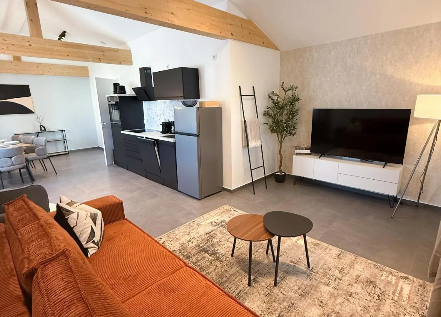 Lyfie - Urban Retreat Apartment - 102Qm Norimberga